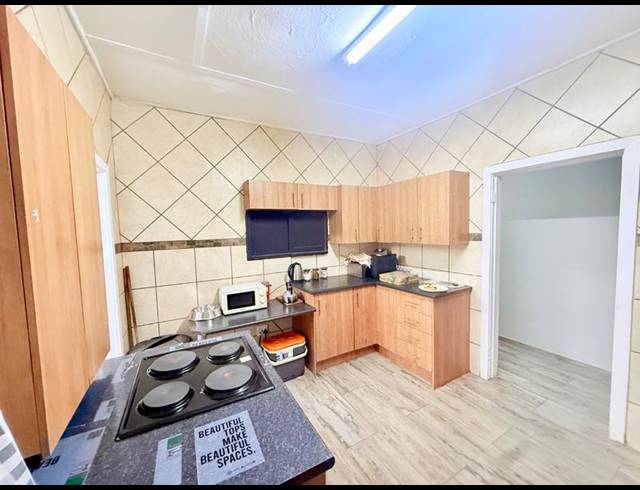 3 BEDROOM HOUSE FOR SALE IN VANDERBIJLPARK CW 2